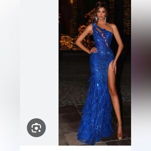 Portia and Scarlett size 0 gown. Worn once. No damage